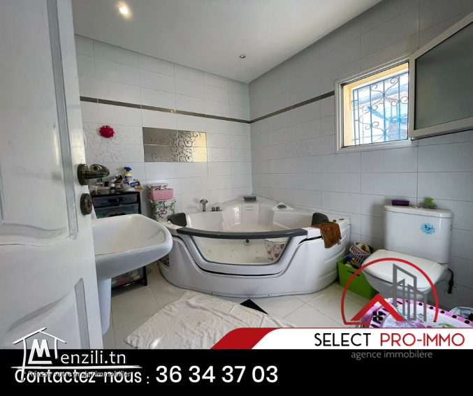 A vendre Villa S+4 de 354m² à Mrezga - 993a