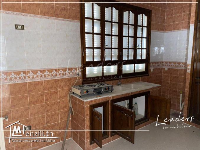 À vendre Villa S+4 situé à ENNASR