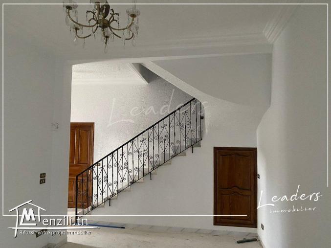 À vendre Villa S+4 situé à ENNASR