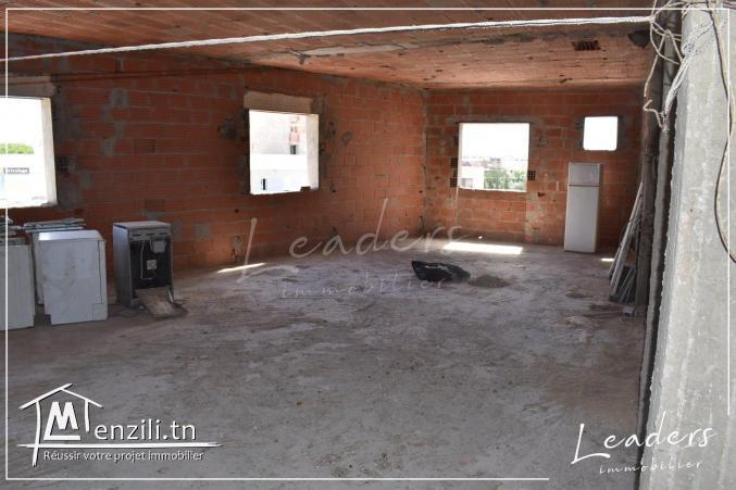 À vendre un appartement S+2 situé à CHOTRANA 1