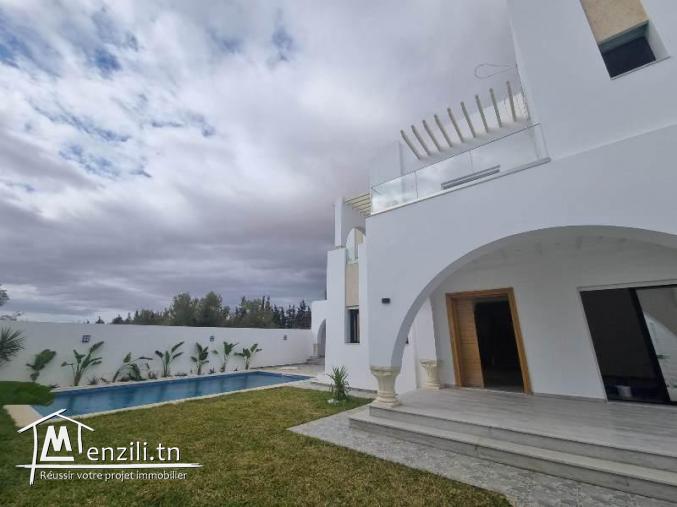 Villa MUSCARI (Réf: V2585)