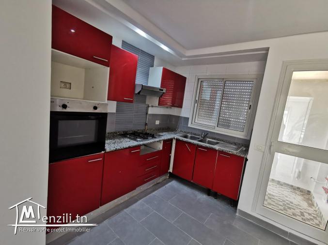 a louer s+2 a  Menzah 7