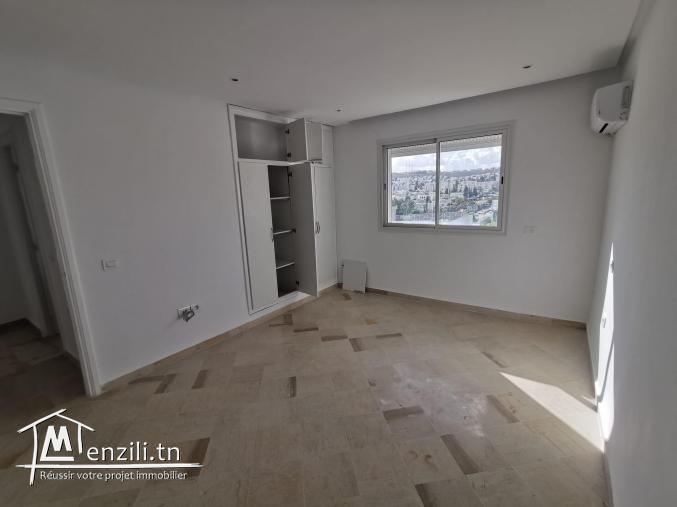 a louer s+2 a  Menzah 7