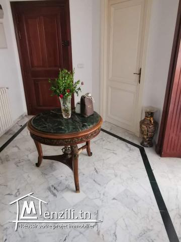 Luxueux appartement s+4 à vendre à Ennaser 2