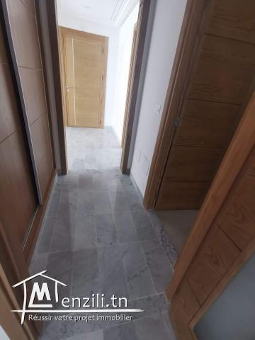 Luxueux Appartement S+2 à louer à El Menzah 9C