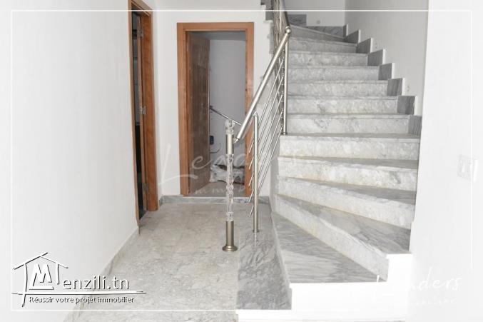 À vendre Villa S+4 situé à CHOTRANA 1