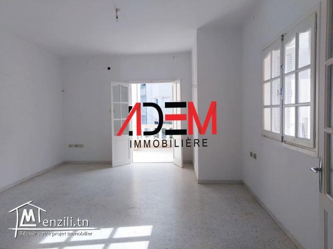 Spacieux étage de villa S4 de 250m² et avec abri voiture