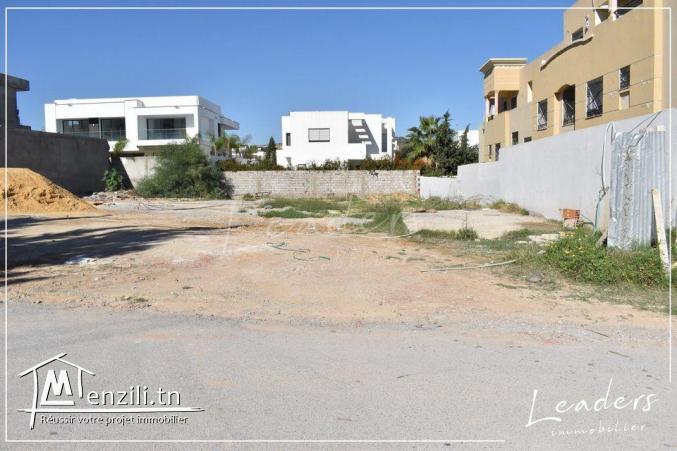 A Vendre chez notre agence LEADERS IMMOBILIER un Terrain situé à #Riadh_Andalous.