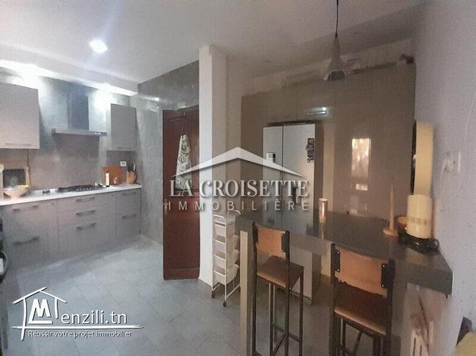 Villa S+5 avec piscine à La Soukra MVL1230