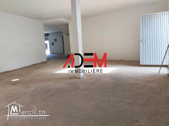 Local de 200m² bien situé à Khzema EST