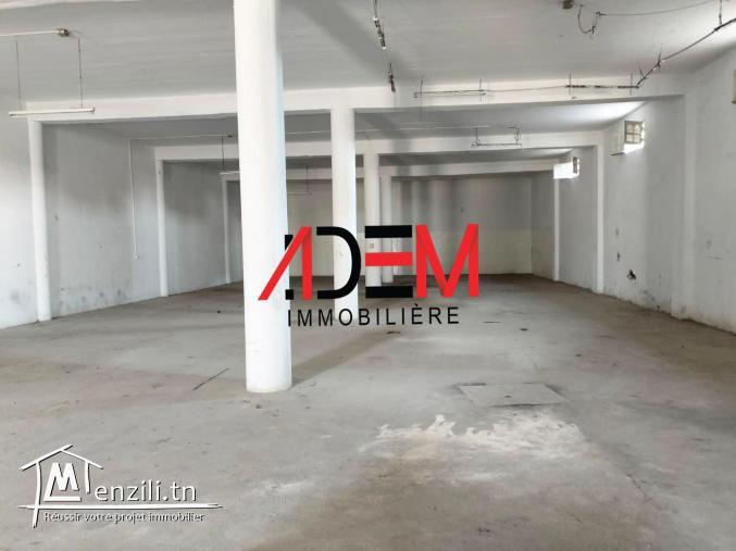 Local de 460m² couvert à Akouda