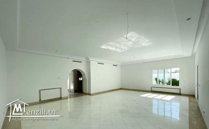 A louer une villa vue mer avec piscine à Gammarth