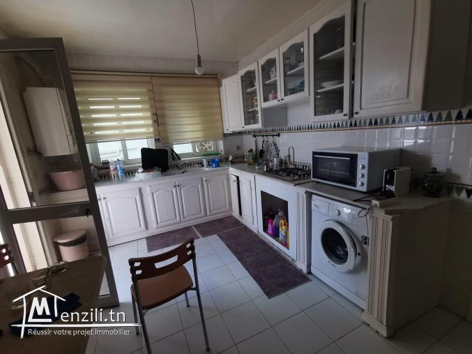 Etage de Villa a Louer a Ennaser 2 usage habitation ou bureautique