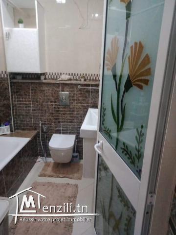 Une belle Maison A vendre avec 3 locaux commerciaux