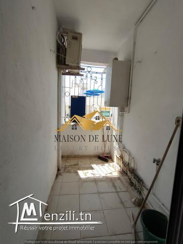 a vendre un S+2 à Ennasr 2