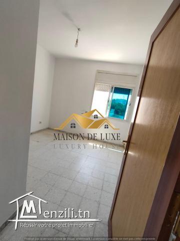 a vendre un S+2 à Ennasr 2