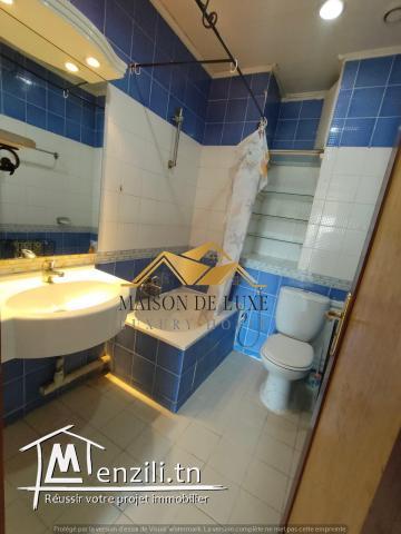 a vendre un S+2 à Ennasr 2