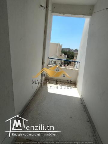 a vendre un S+2 à Ennasr 2