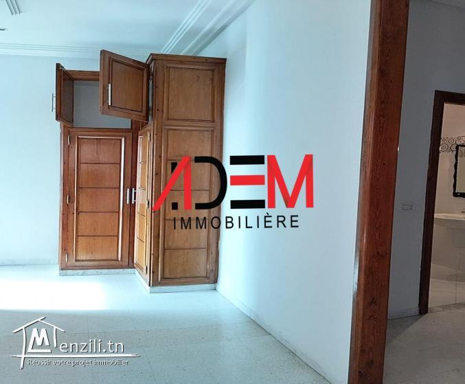 RDC S2 avec place parking et petit jardin