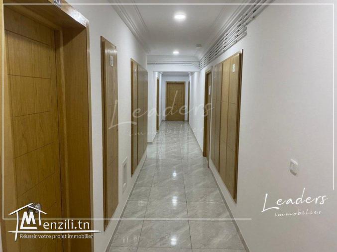 À vendre un appartement jamais habité S+2 situé à L AOUINA