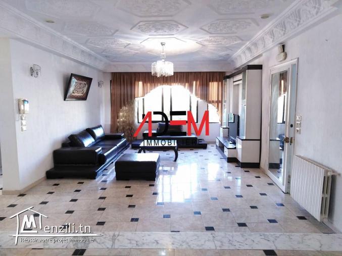 Spacieux étage de villa S3 richement meublé