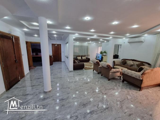 A Vendre Villa Pleine Vue Sur Mer avec Piscine à la Corniche Bizerte