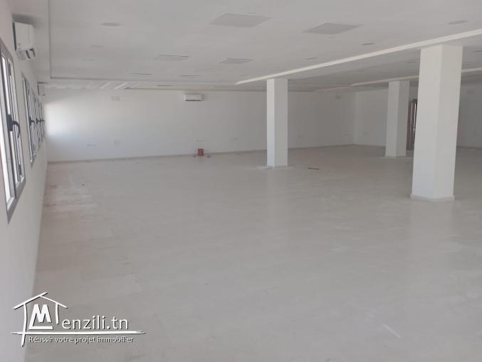 Open-spaces & magasins Salem 2