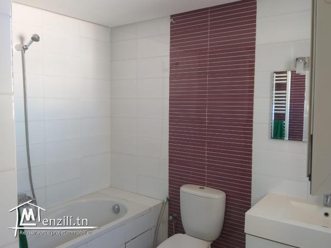 Location d'un magnifique Appartement S+1 (Meublé) avec une vaste terrasse, situé à Khezama E...