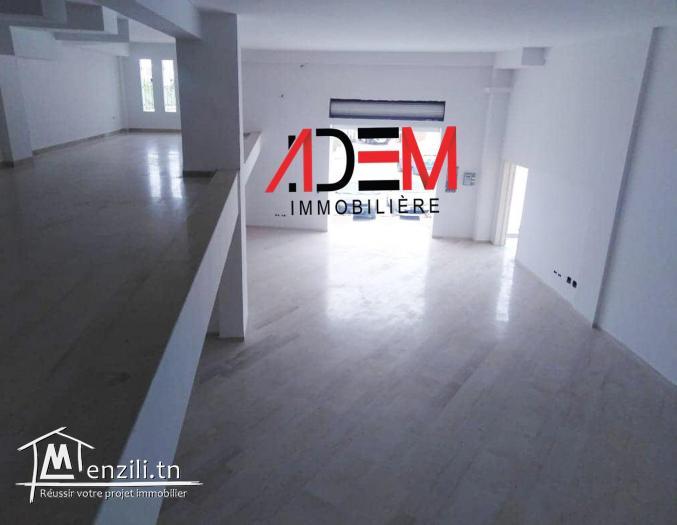 Local commercial de 270m² sur une route principale