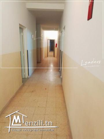 À louer un local commercial situé à LA SOUKRA