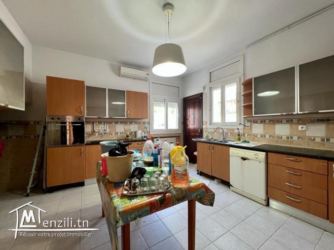 Villa au lac 2 à louer (usage bureautique/résidentiel)