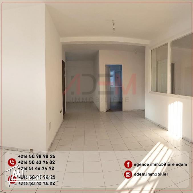 Spacieux bureau A4 bien situé à Sousse ville