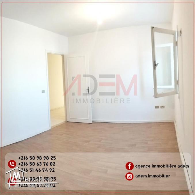 Spacieux bureau A4 bien situé à Sousse ville