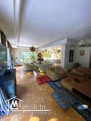 Vente – Somptueuse villa à la Marsa Nassim