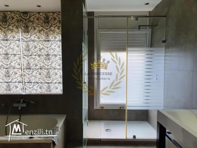 Vente – villa S+4 à la Marsa Nassim