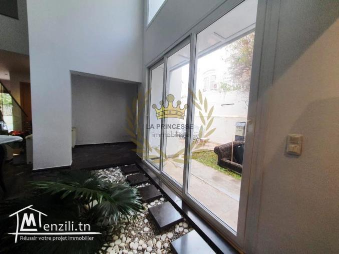 Vente – villa S+4 à la Marsa Nassim
