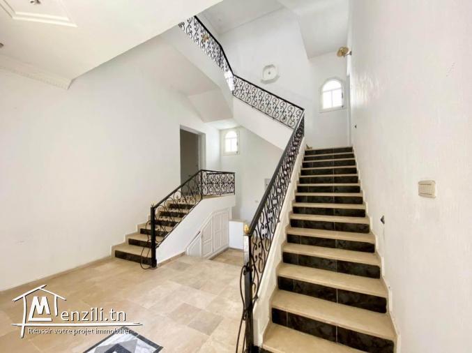 Villa de trois nivaux à Kairouan, Cité Manar