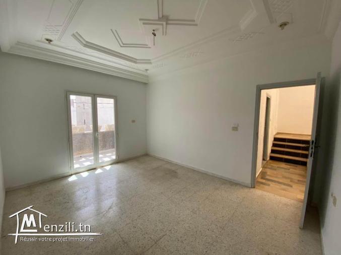 Villa de trois nivaux à Kairouan, Cité Manar