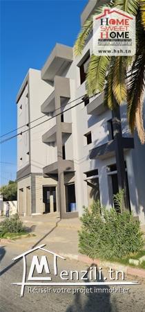 Local Blanc à Louer à Rades