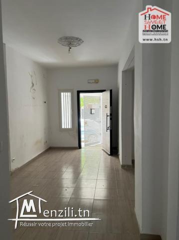 Etage de Villa Iolanda à Louer au Kram