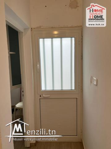 Etage de Villa Iolanda à Louer au Kram