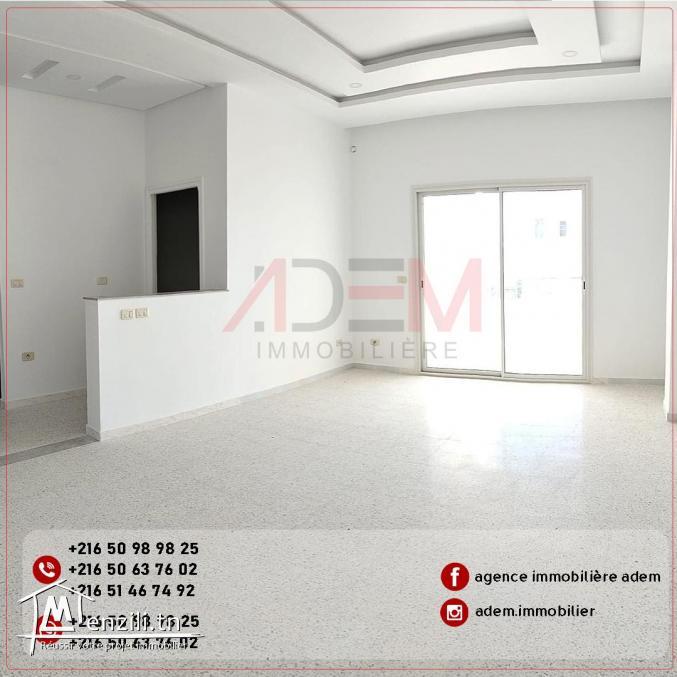 Spacieux appartement S2 bien situé