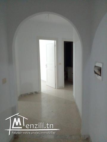 A LOUER APPARTEMENT 3 PIECES ET SALON