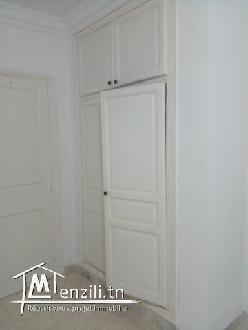 A LOUER APPARTEMENT 3 PIECES ET SALON