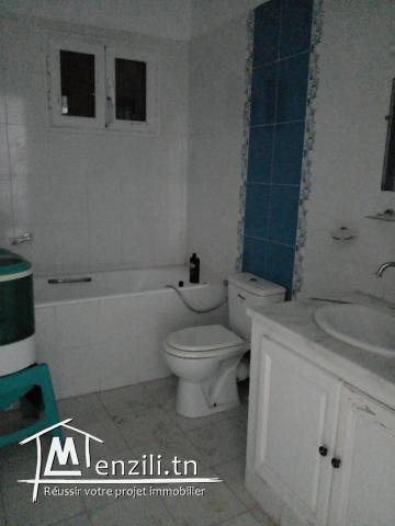 A LOUER APPARTEMENT 3 PIECES ET SALON