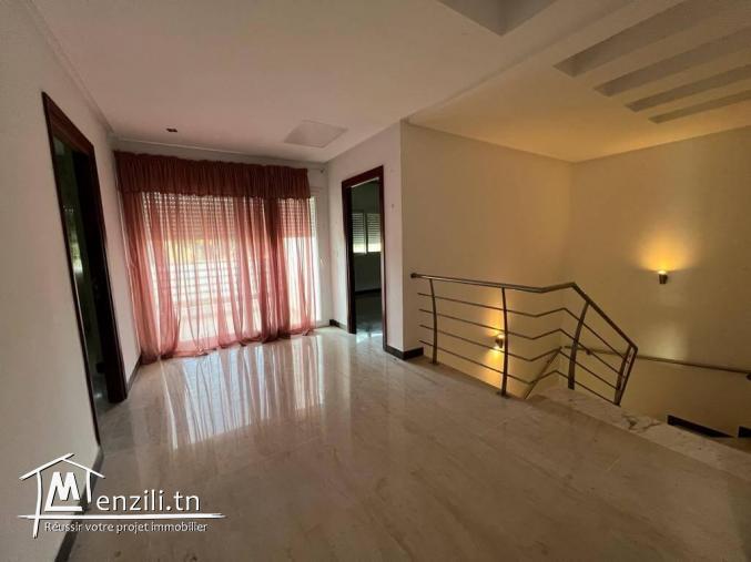 Villa S5 avec piscine à La Marsa MVL1282