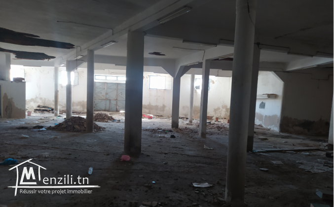 A vendre Dépôt et Administration au port de Sousse