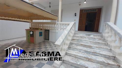 Un rez de chaussée S+3 à louer à Khzema Ouest