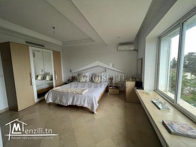 Villa S4 avec piscine a louer  à Gammarth