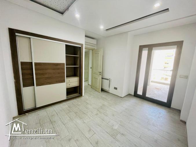 a louer luxueux s+3 menzah 9c